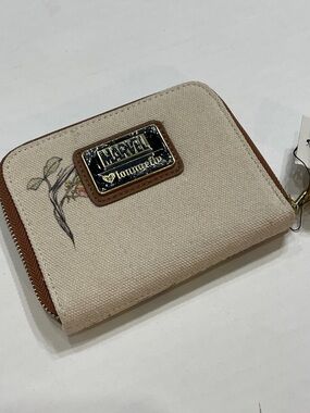 Loungefly Marvel Guardians Of The Galaxy Floral Groot Half Zip Wallet.